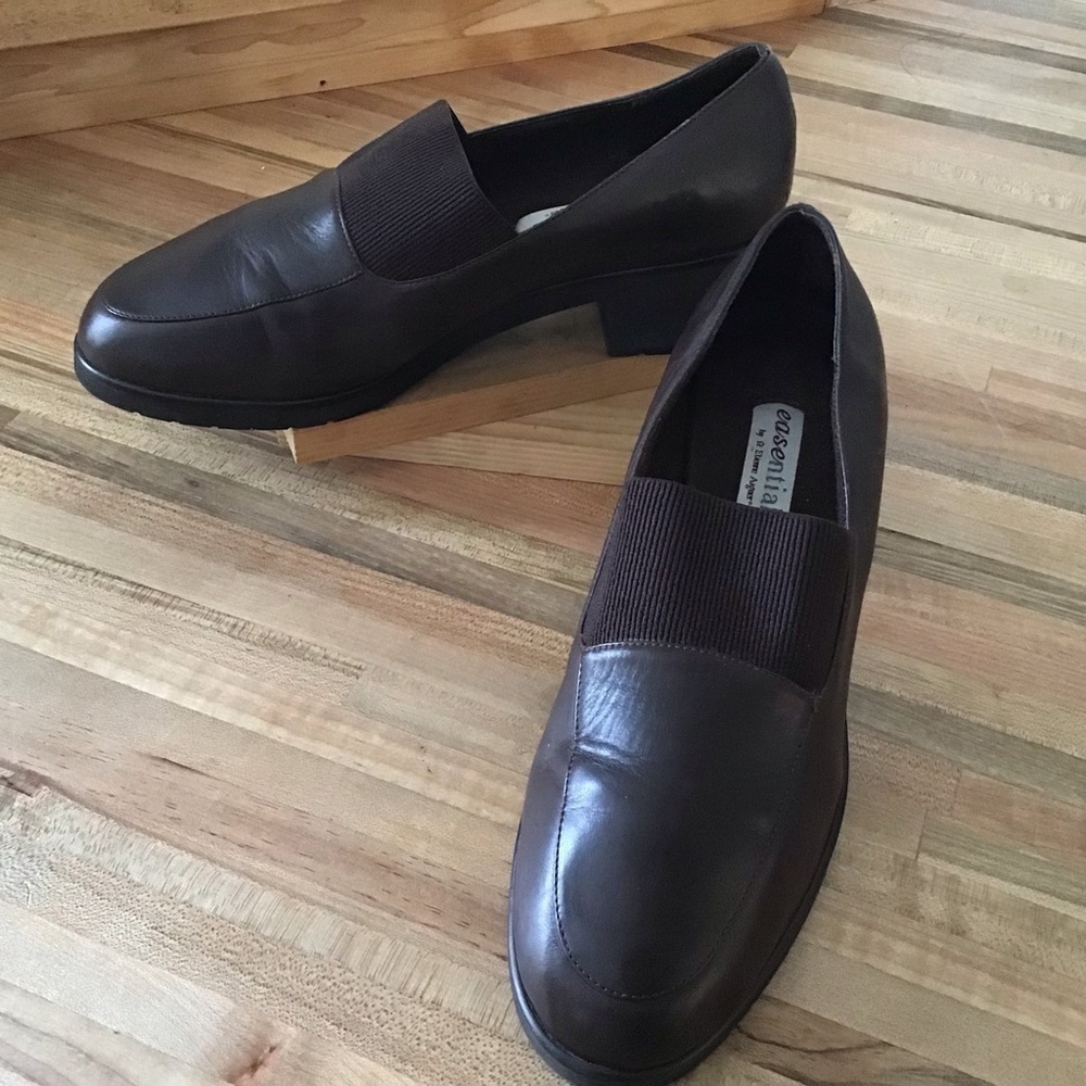 Easentials by Etienne Aigner “ SASSY” brown leather chunky heel loafers 10 wide